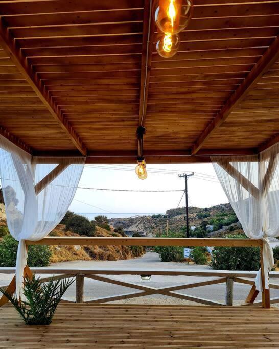 Kerame Paradise Villa Agios Kirykos  ภายนอก รูปภาพ