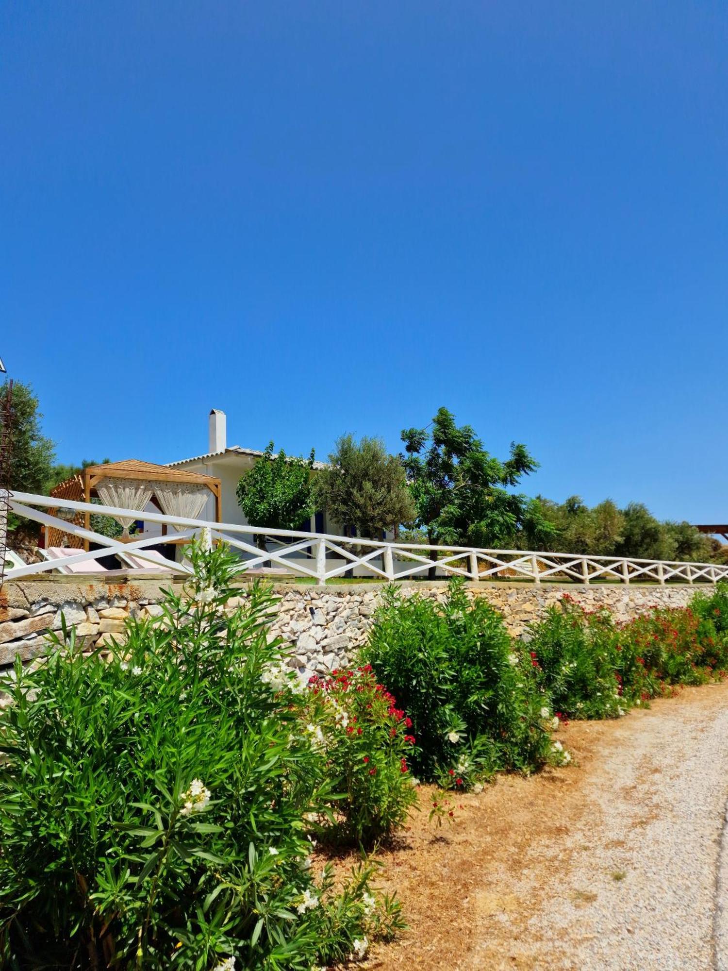 Kerame Paradise Villa Agios Kirykos  ภายนอก รูปภาพ